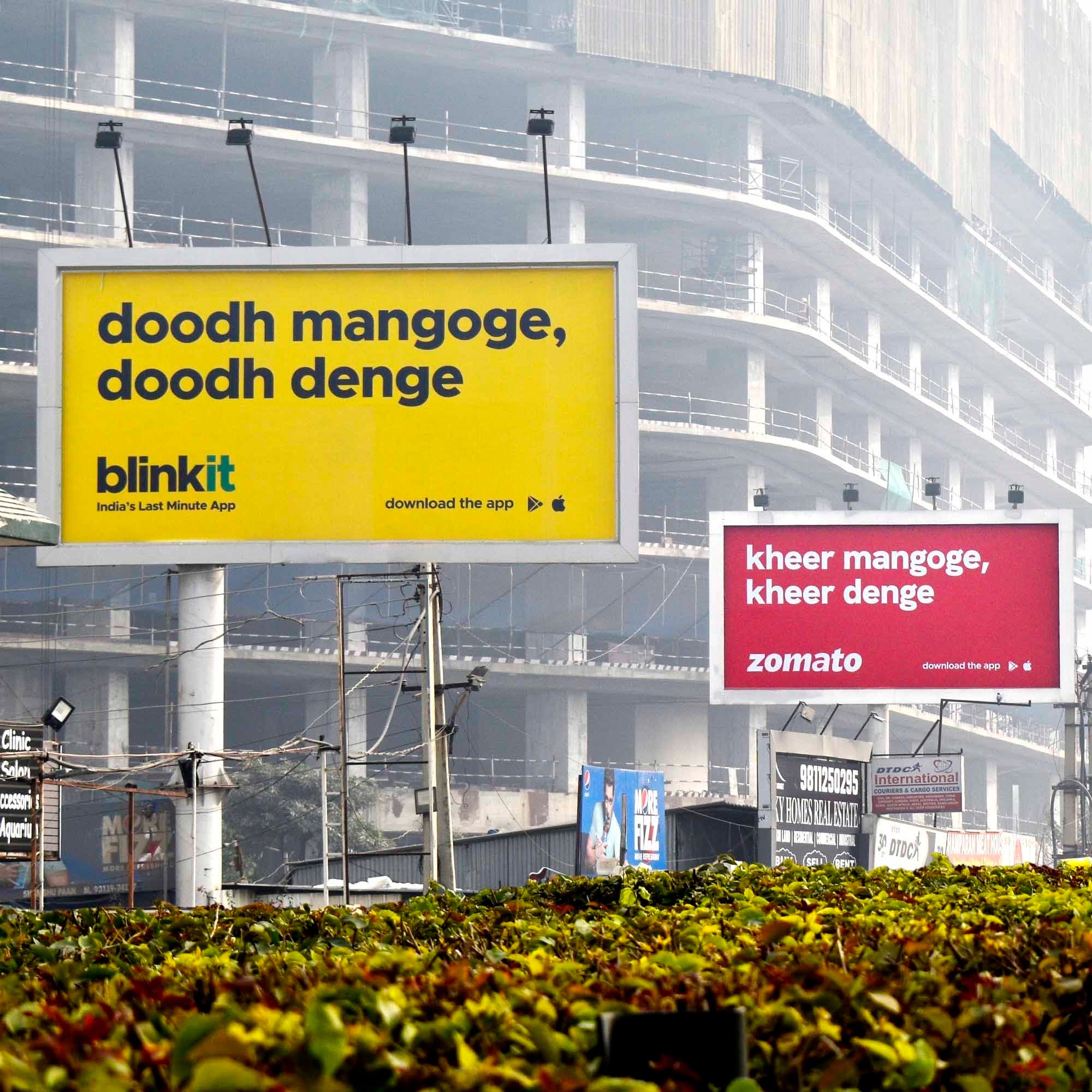 zomato blinkit billboard